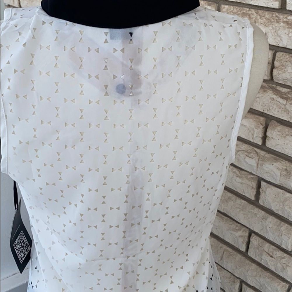 Laser Cut Tunic - Picture 5 of 6